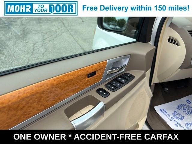 2010 Chrysler Town & Country Limited