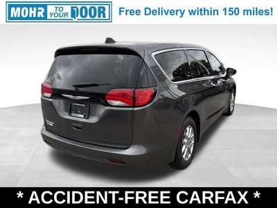 2022 Chrysler Voyager LX