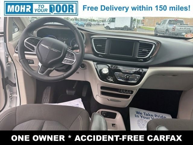 2022 Chrysler Voyager LX