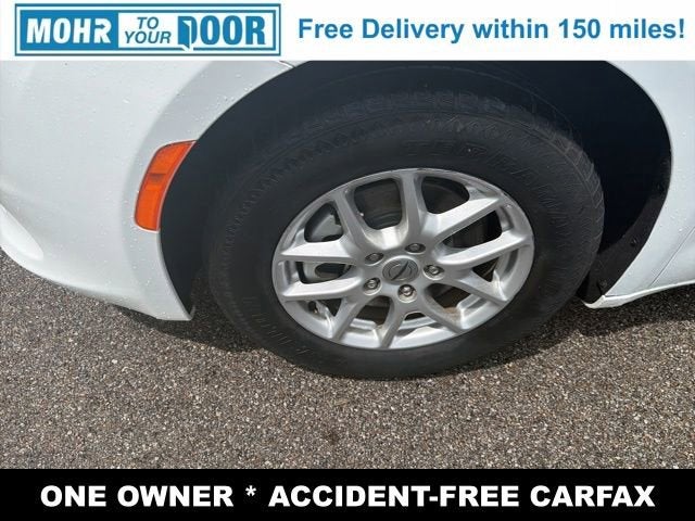 2022 Chrysler Voyager LX