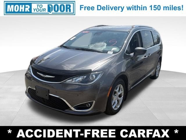 2017 Chrysler Pacifica Touring-L Plus