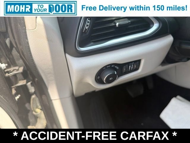 2017 Chrysler Pacifica Touring-L Plus