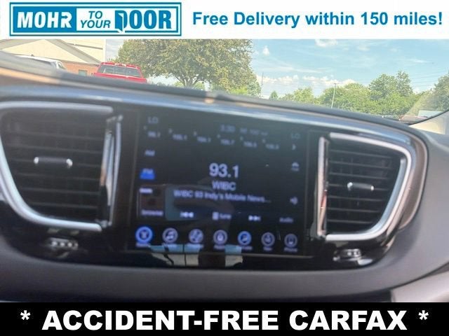 2017 Chrysler Pacifica Touring-L Plus