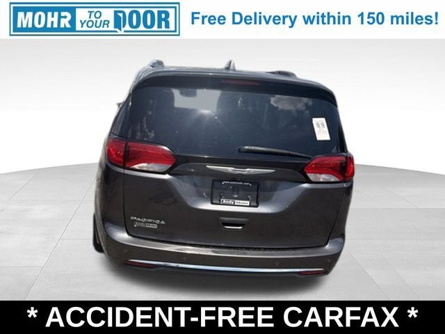 2017 Chrysler Pacifica Touring-L Plus