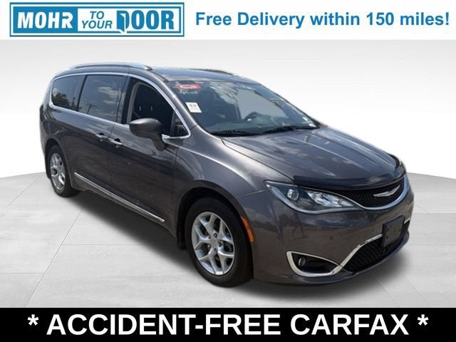 2017 Chrysler Pacifica Touring-L Plus