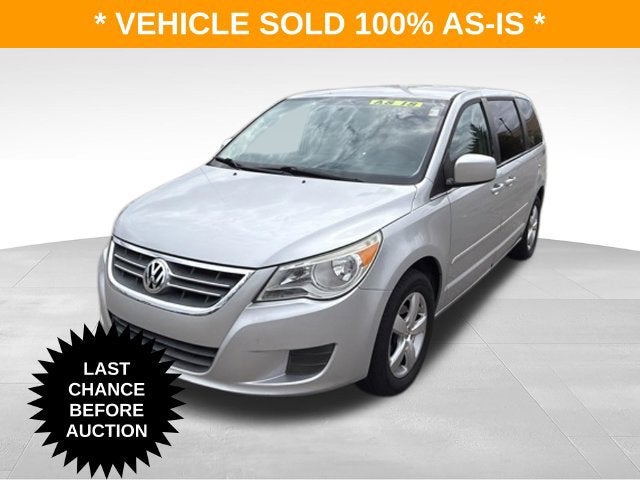 2010 Volkswagen Routan SE