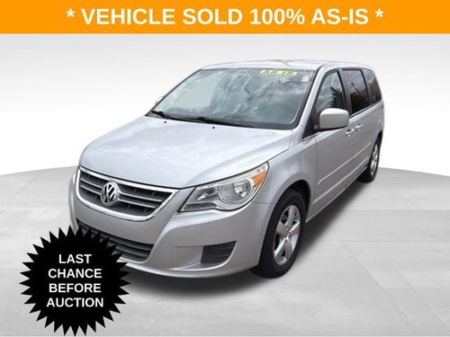 2010 Volkswagen Routan SE