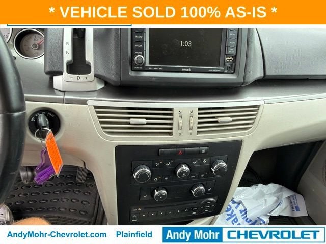 2010 Volkswagen Routan SE