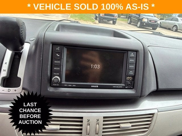 2010 Volkswagen Routan SE