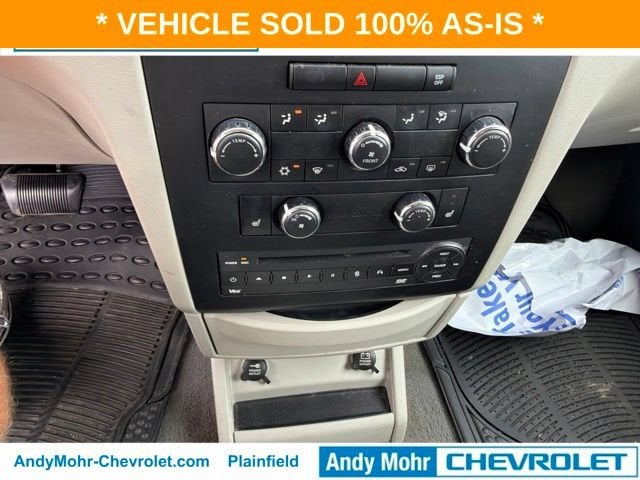 2010 Volkswagen Routan SE