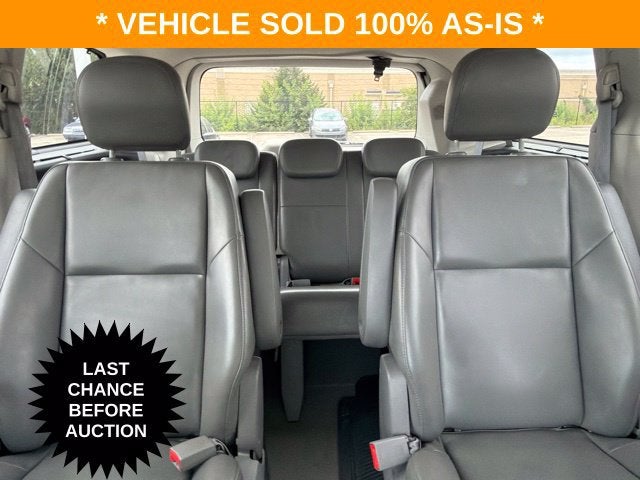 2010 Volkswagen Routan SE