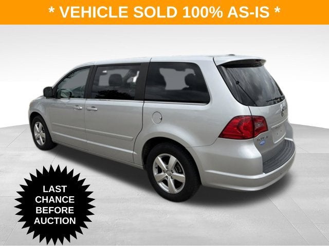 2010 Volkswagen Routan SE