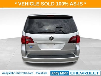 2010 Volkswagen Routan SE