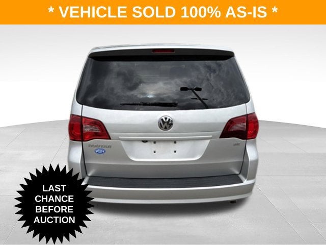 2010 Volkswagen Routan SE