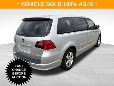 2010 Volkswagen Routan SE