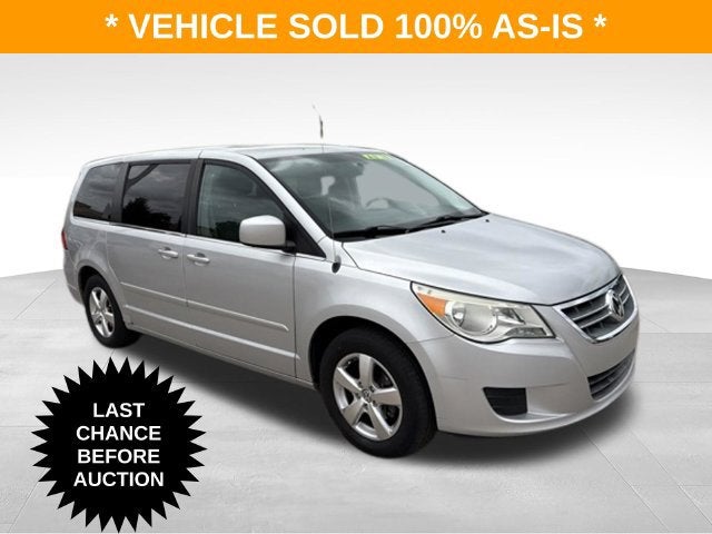 2010 Volkswagen Routan SE