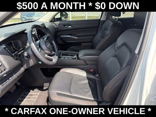 2023 Nissan Pathfinder SL