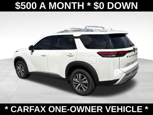 2023 Nissan Pathfinder SL