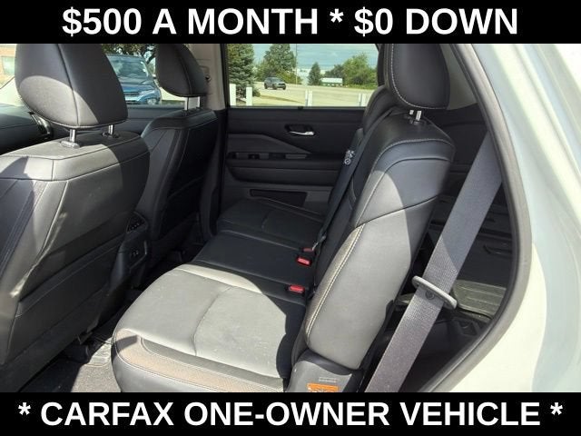 2023 Nissan Pathfinder SL
