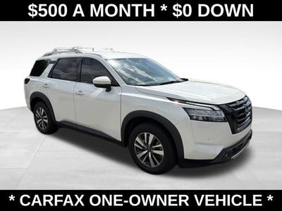 2023 Nissan Pathfinder SL