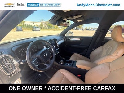 2019 Volvo XC40 Momentum