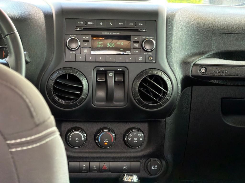 2018 Jeep Wrangler JK Sahara