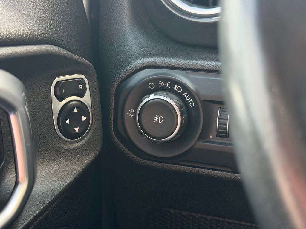 2020 Jeep Wrangler Unlimited Unlimited Sahara Altitude
