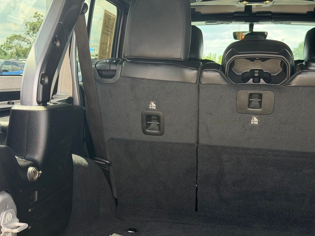 2020 Jeep Wrangler Unlimited Unlimited Sahara Altitude