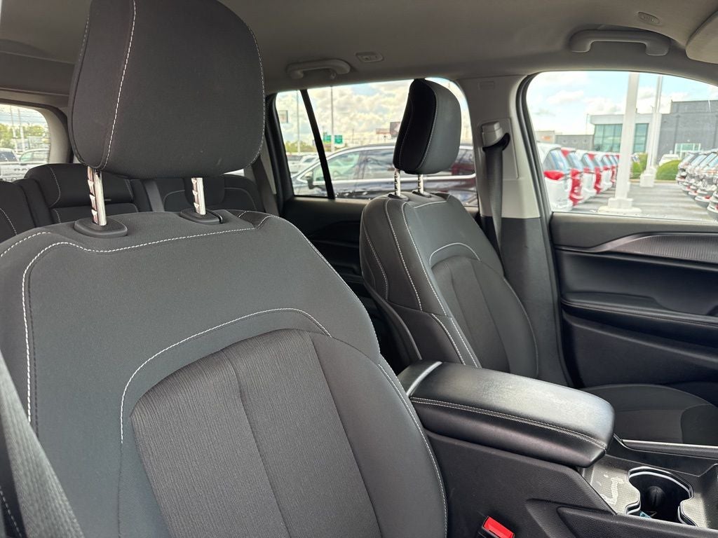 2024 Jeep Grand Cherokee Laredo