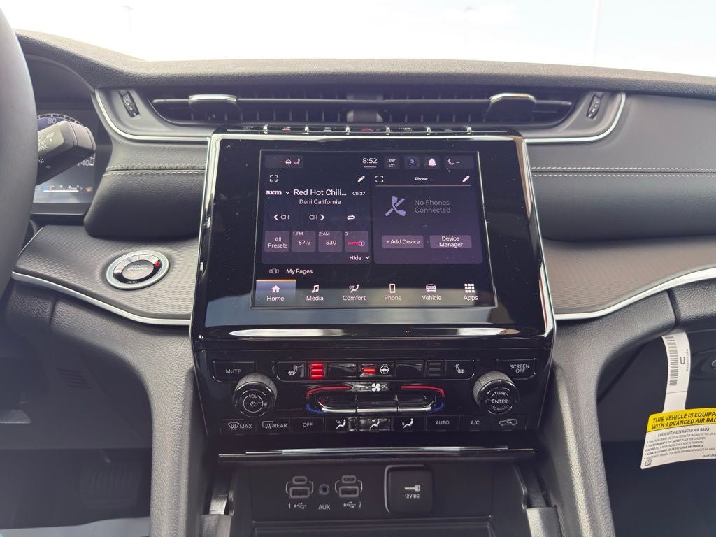 2026 Jeep Grand Cherokee Laredo