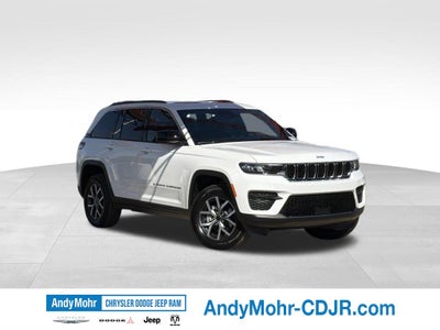 2027 Jeep Grand Cherokee Laredo