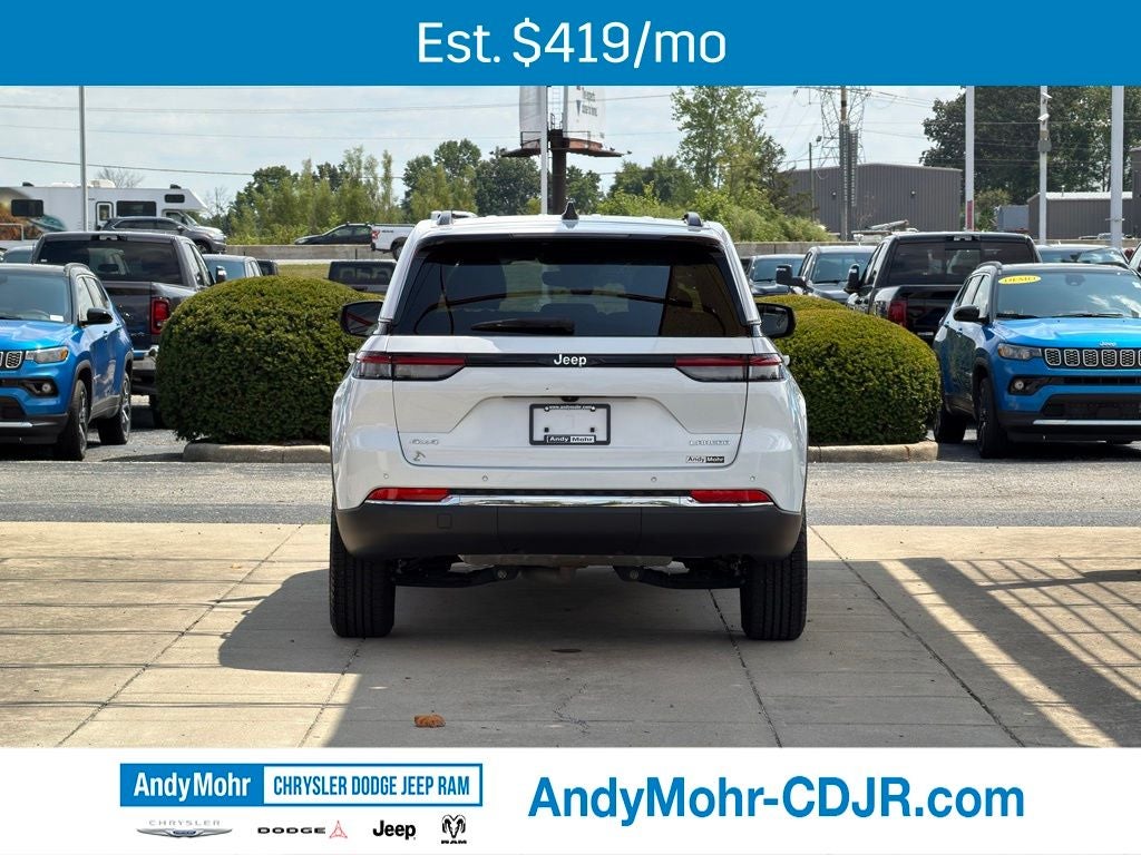 2023 Jeep Grand Cherokee Laredo