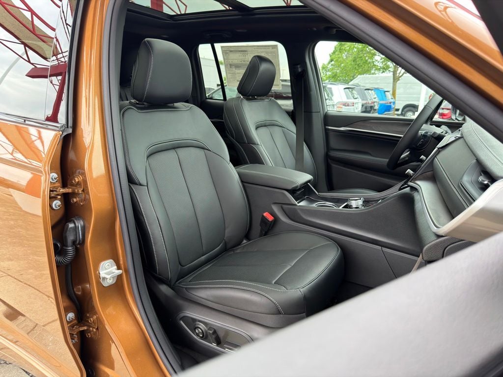 2026 Jeep Grand Cherokee Limited Reserve