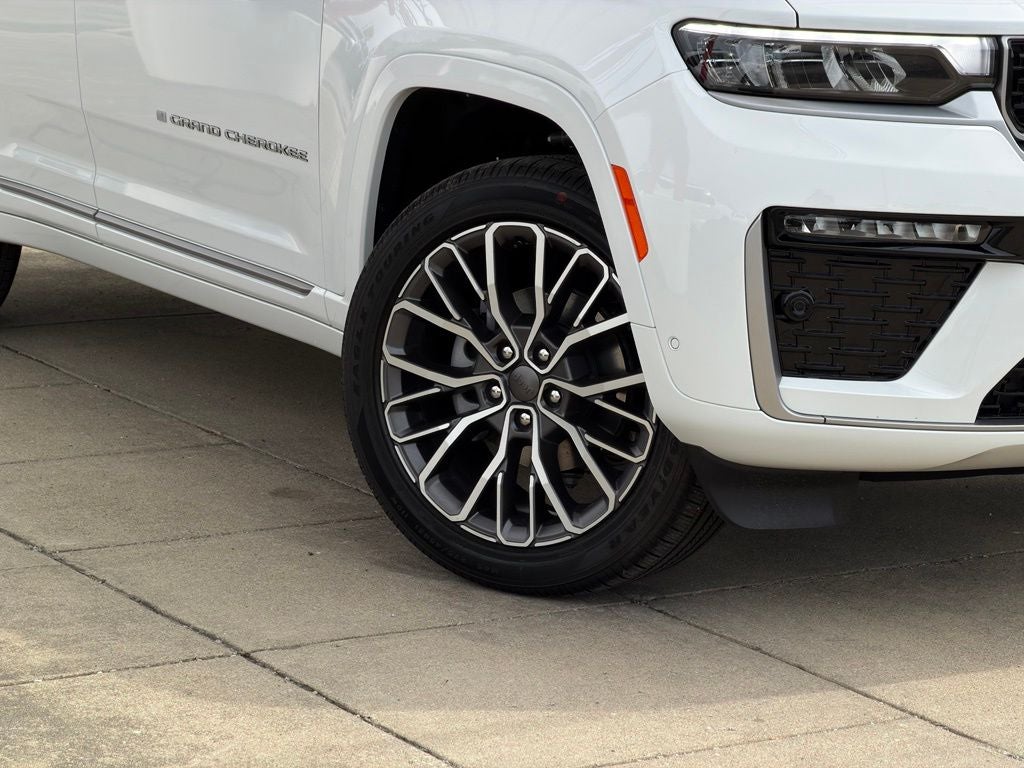 2026 Jeep Grand Cherokee Summit