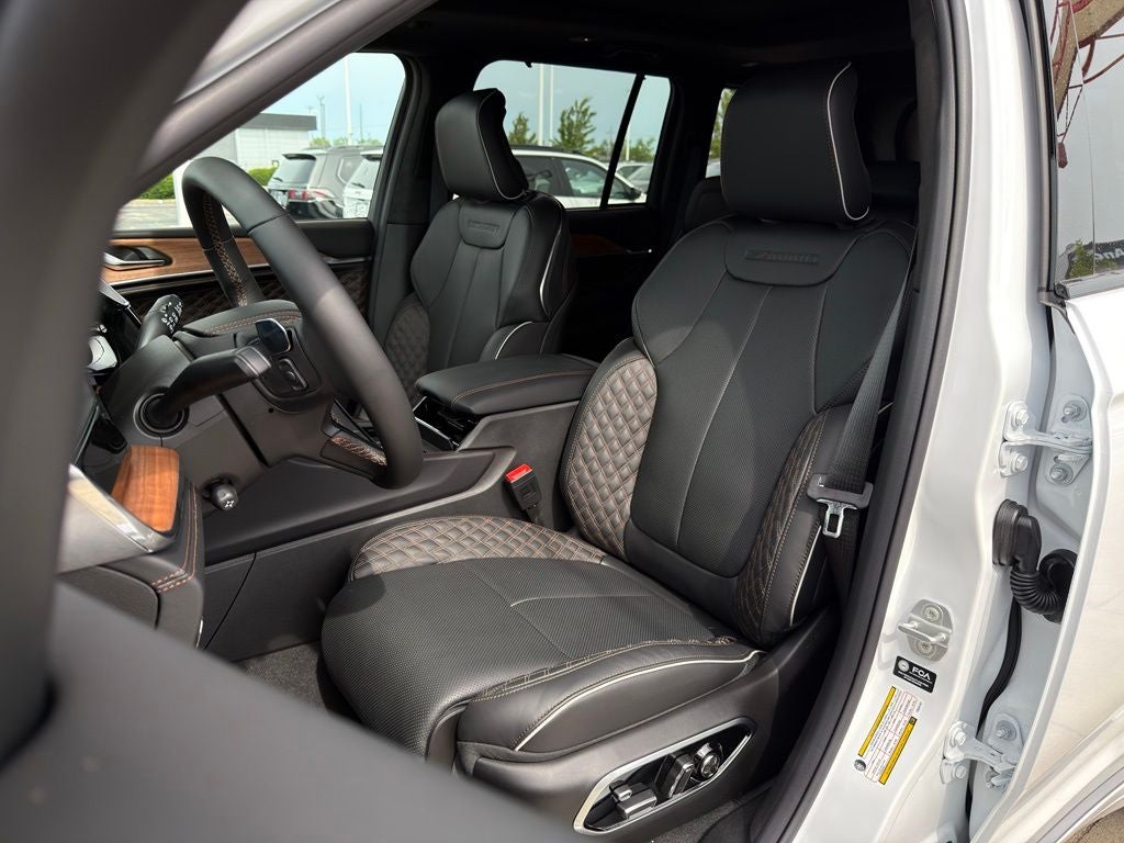 2026 Jeep Grand Cherokee Summit