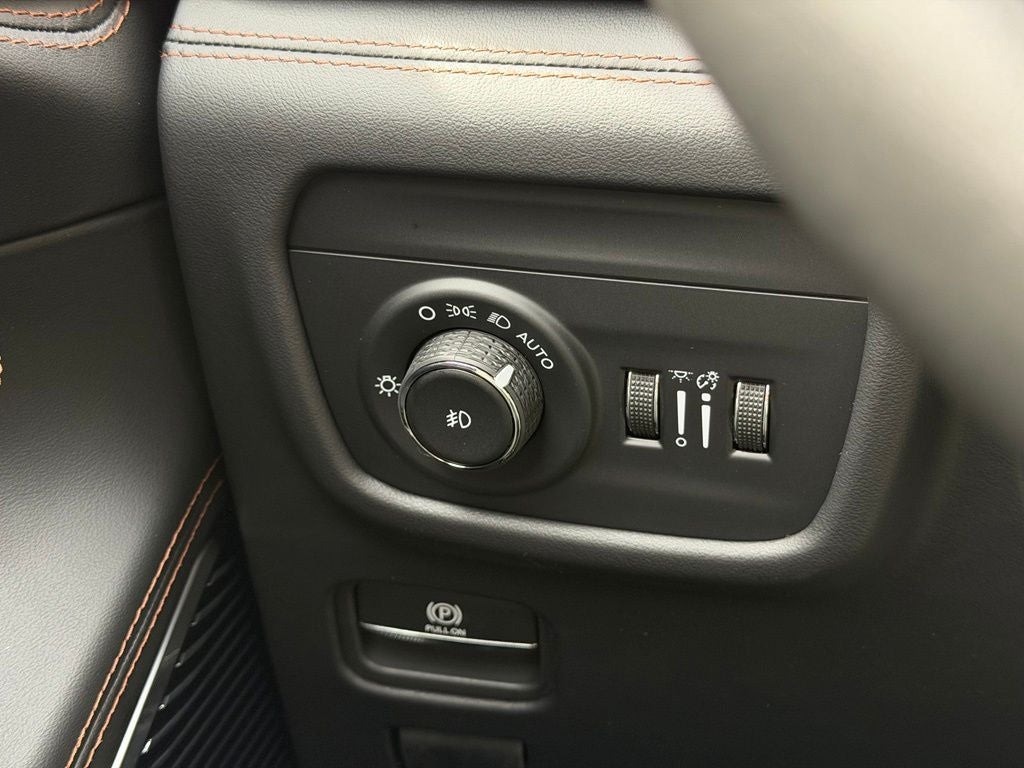 2026 Jeep Grand Cherokee Summit