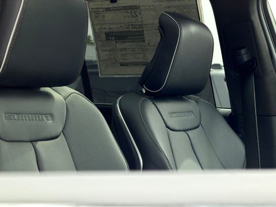 2026 Jeep Grand Cherokee Summit