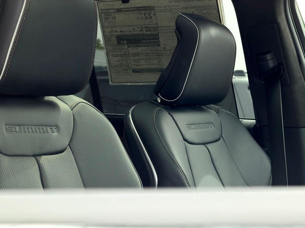2026 Jeep Grand Cherokee Summit