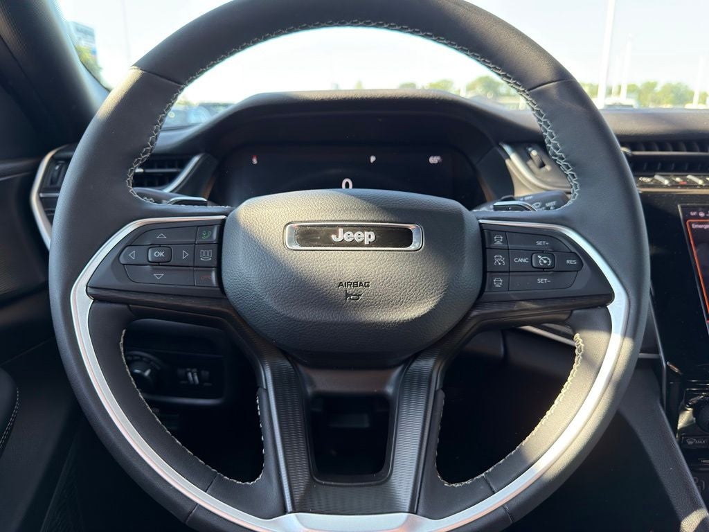 2025 Jeep Grand Cherokee L Laredo