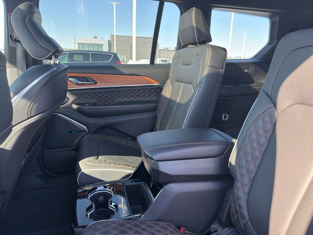 2023 Jeep Grand Cherokee L Summit