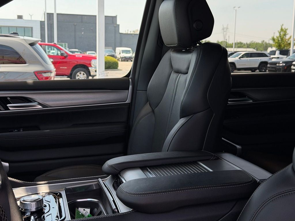 2026 Jeep Grand Wagoneer 4x4