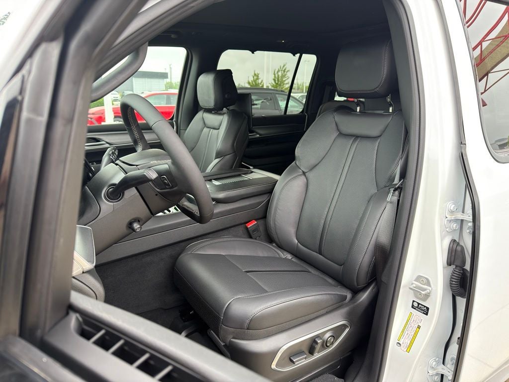 2026 Jeep Grand Wagoneer Limited Reserve