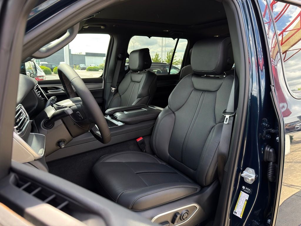 2026 Jeep Grand Wagoneer Limited Reserve