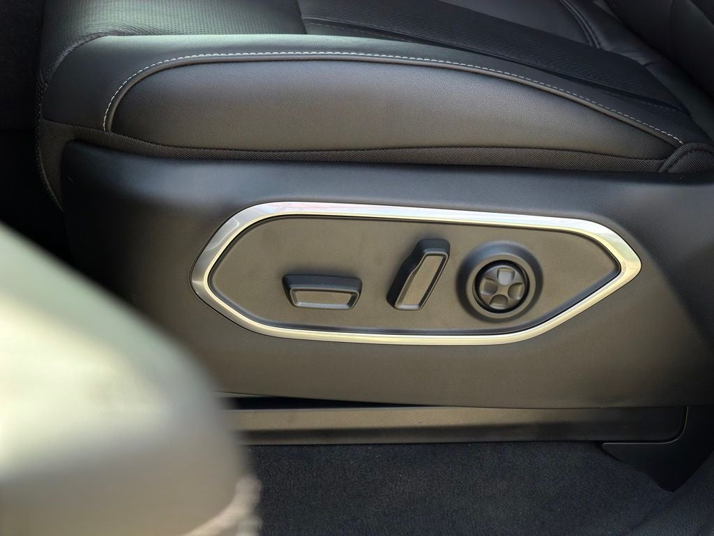 2026 Jeep Grand Wagoneer Limited Reserve