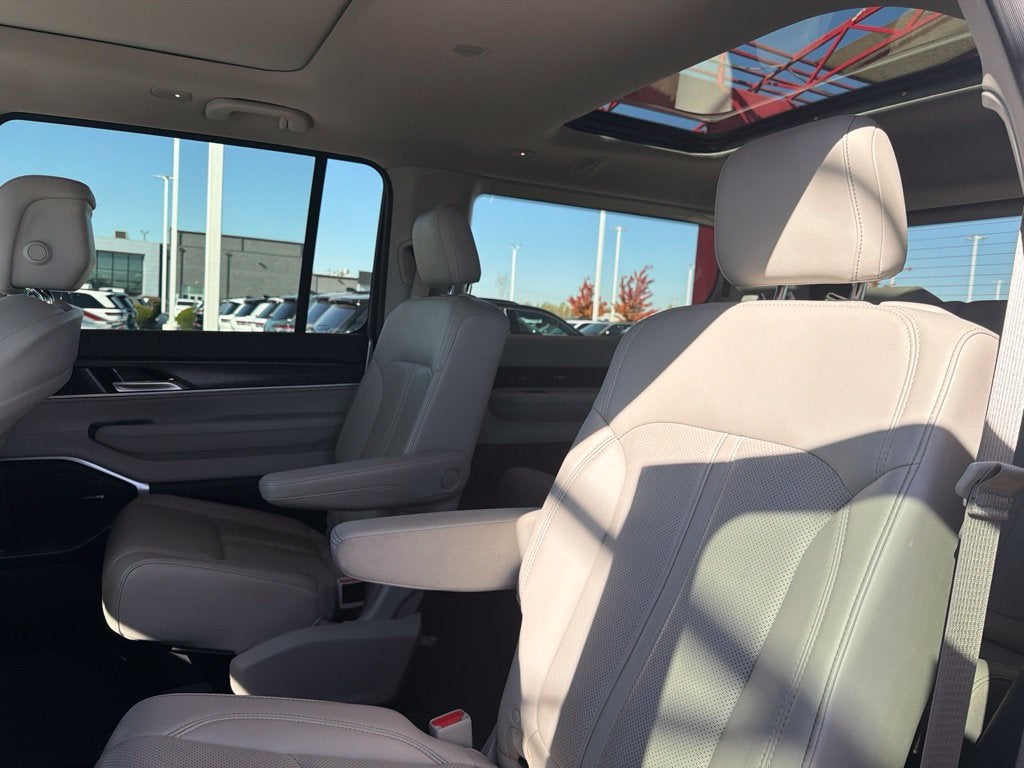 2023 Jeep Wagoneer Series II