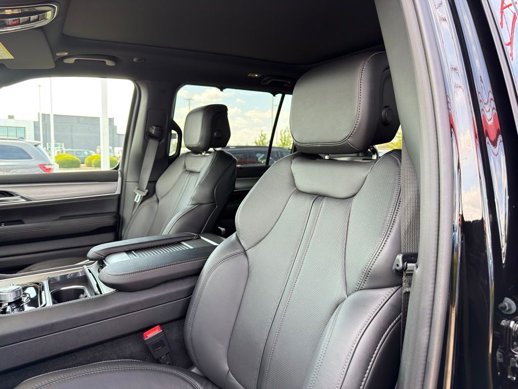 2026 Jeep Grand Wagoneer Limited Reserve