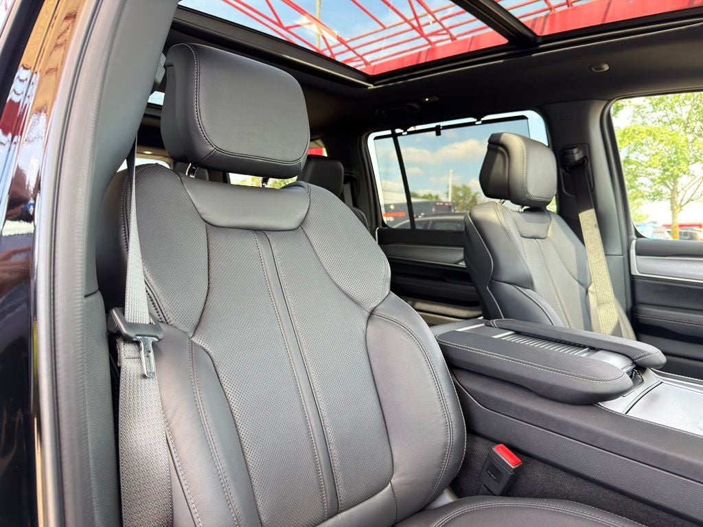 2026 Jeep Grand Wagoneer Limited Reserve