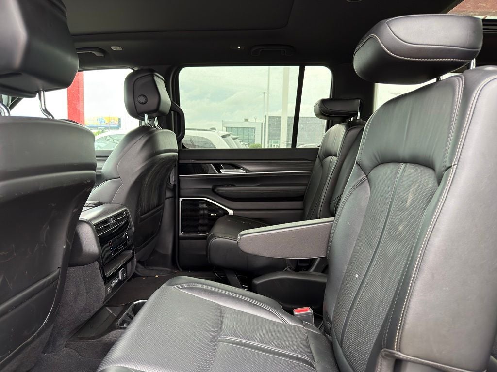 2023 Jeep Wagoneer Series III