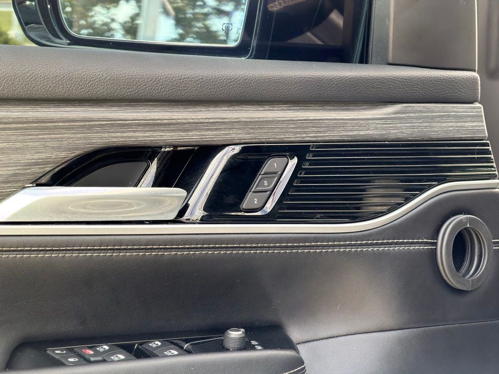 2023 Jeep Wagoneer Series III