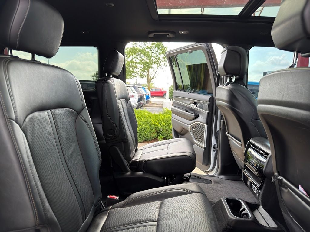 2023 Jeep Wagoneer Series III